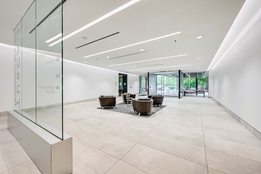 More Photos Of 701 Tuscan Dr, Irving Medical For Lease