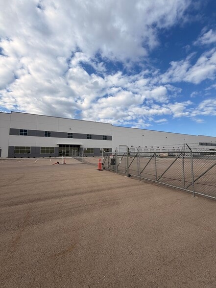 More Photos Of 1906 Smeed Pkwy, Caldwell Warehouse For Lease