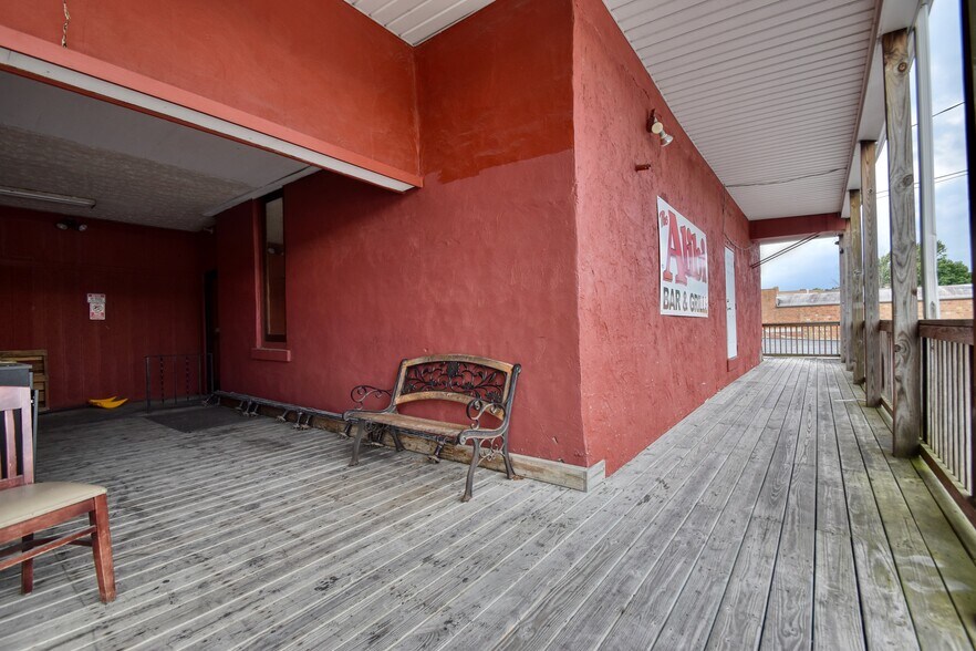 More Photos Of 47 W Main St, Geneva Storefront Retail Residential For Sale