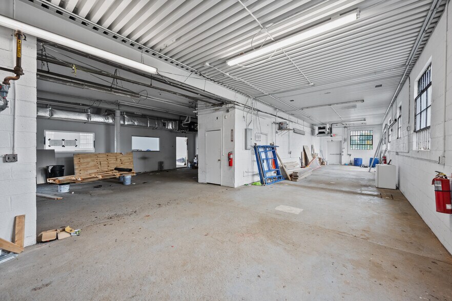 More Photos Of 212-216 Main St, New Rochelle Freestanding For Lease