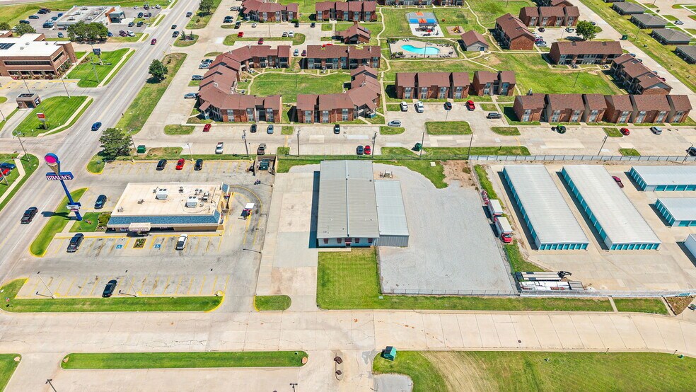 More Photos Of 1510 Amity Ln, El Reno Industrial For Lease