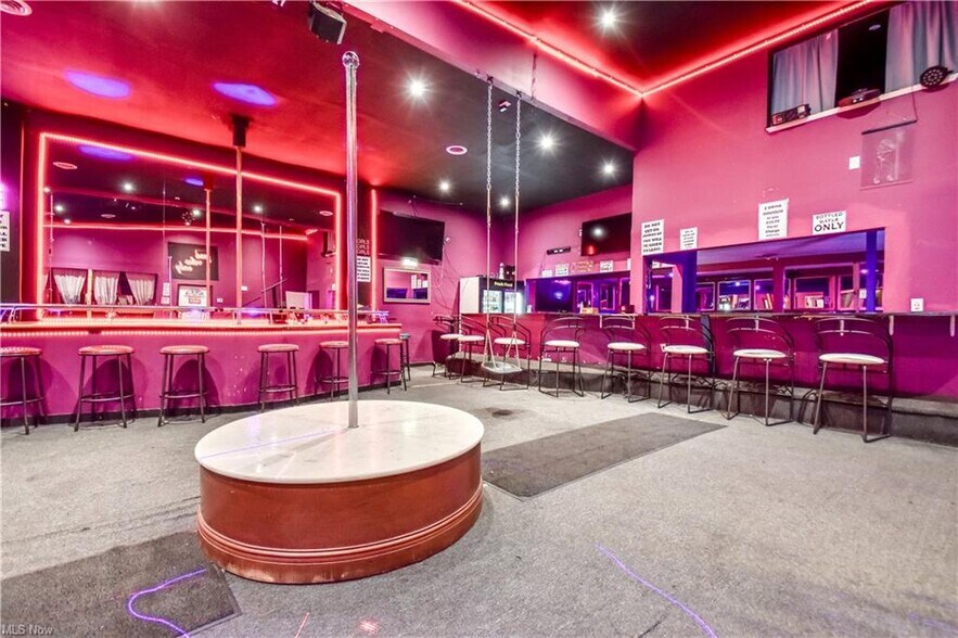 More Photos Of 3560 E 93rd St, Cleveland Bar For Sale