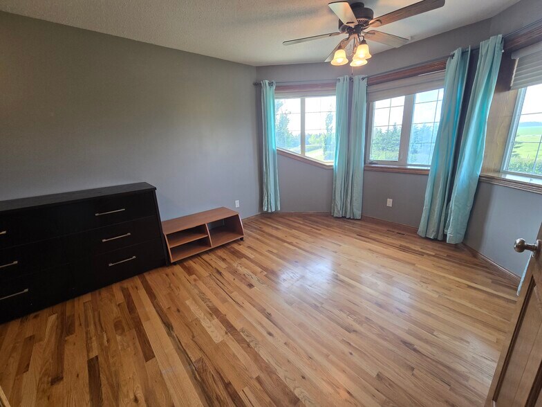 More Photos Of 28244 Hwy 590, Red Deer County Warehouse For Sale