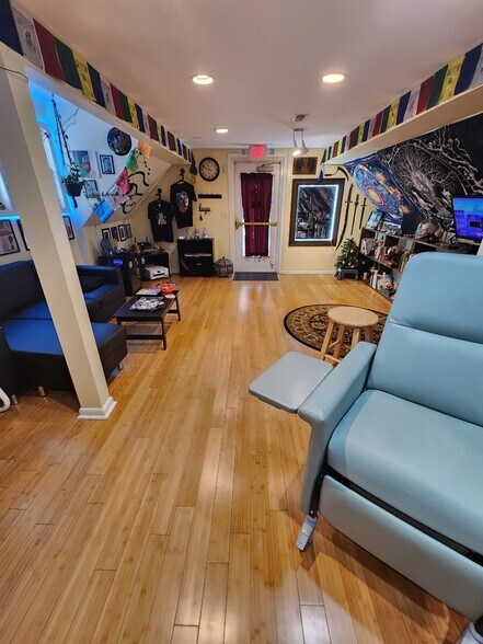 More Photos Of 32191 Nassau Rd, Lewes General Retail For Lease