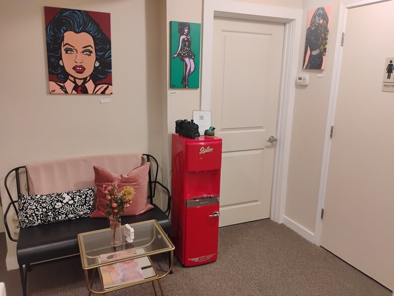 More Photos Of 1733-1737 SE Morrison St, Portland Apartments For Lease