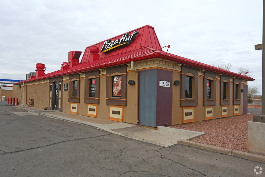 Primary Photo Of 13105 W Glendale Ave, Glendale Restaurant For Lease