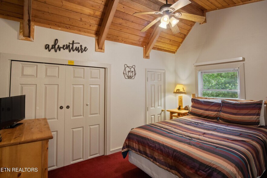 More Photos Of 4137 Watson Ct, Pigeon Forge Multifamily For Sale