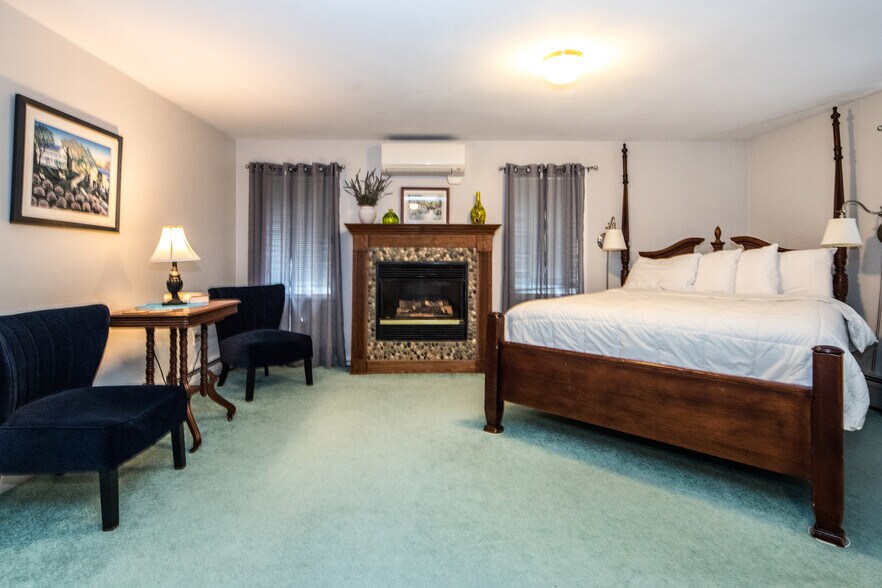 More Photos Of 78 Cream Hill Rd, Mendon Hospitality For Sale