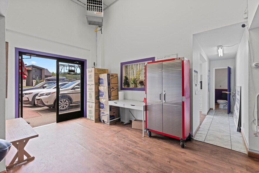 More Photos Of 120 9th St, Silverthorne General Retail For Sale