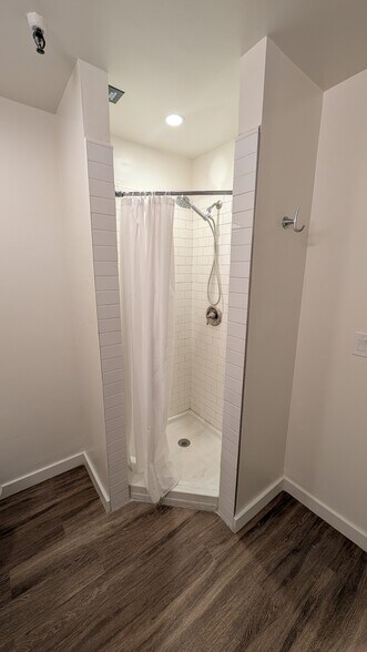 More Photos Of 2990 Mission Blvd, San Diego Office Residential For Lease