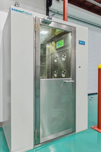 More Photos Of 1701-1707 Tidwell Rd, Houston Warehouse For Sale