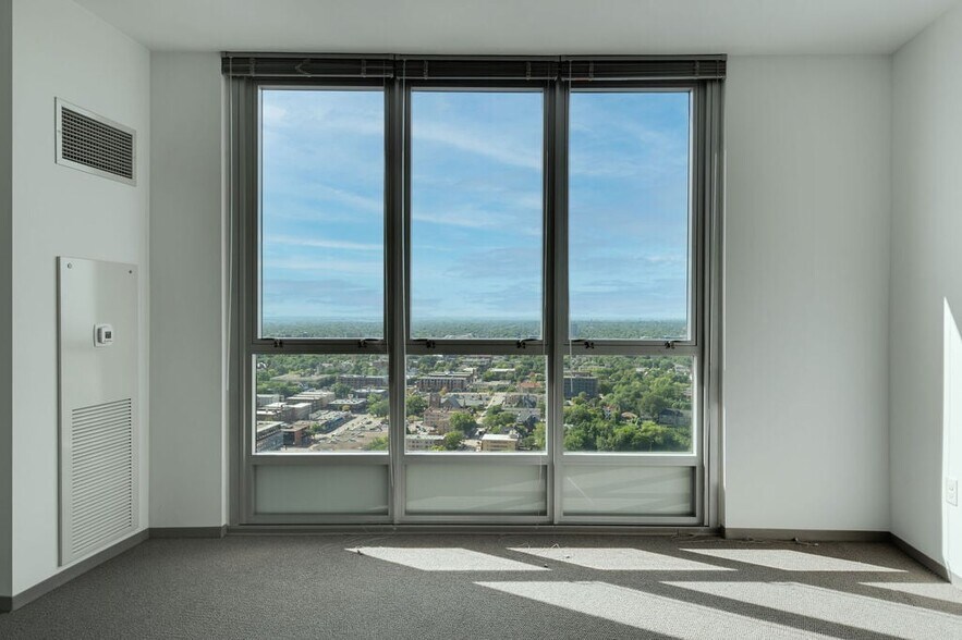 More Photos Of 1369 Spruce Pl, Minneapolis Apartments For Lease