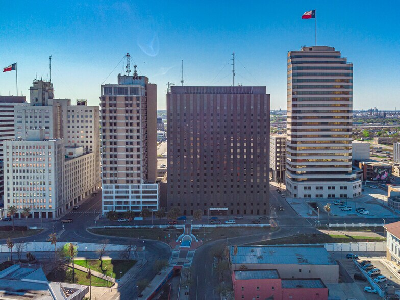 More Photos Of 615 N Upper Broadway St, Corpus Christi Office For Sale