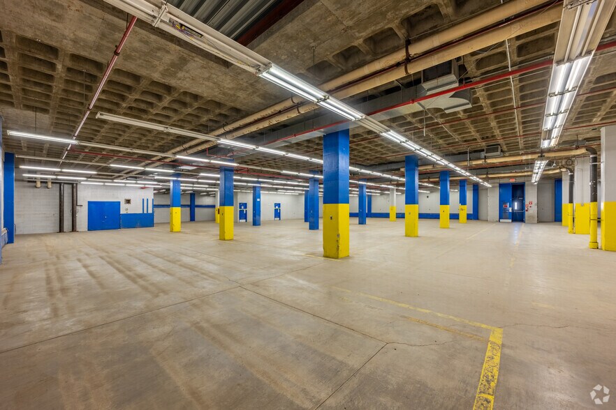 More Photos Of 1936 S Lyndale Ave, Minneapolis Manufacturing For Lease