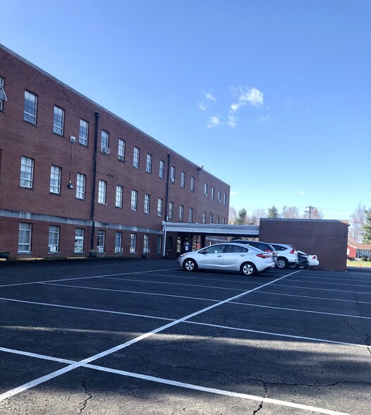 More Photos Of 401 W Poplar St, Elizabethtown Religious Facility For Sale