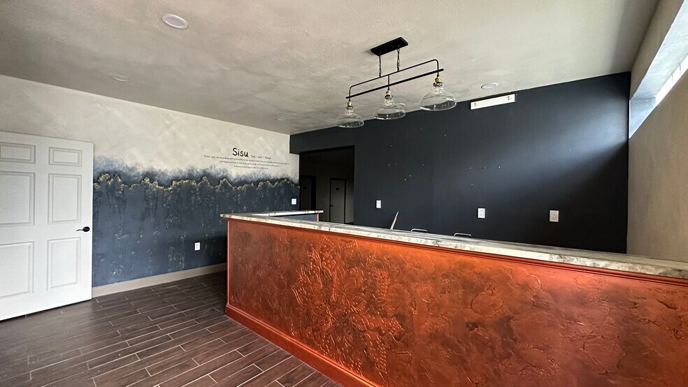 More Photos Of 1707 E Edgewood Dr, Lakeland Medical For Lease