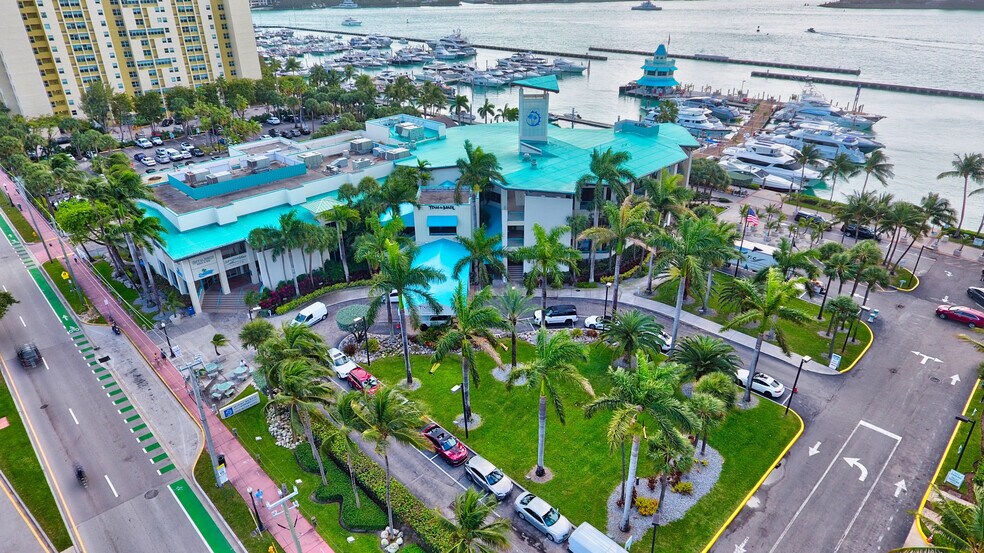 More Photos Of 300 Alton Rd, Miami Beach Office For Lease