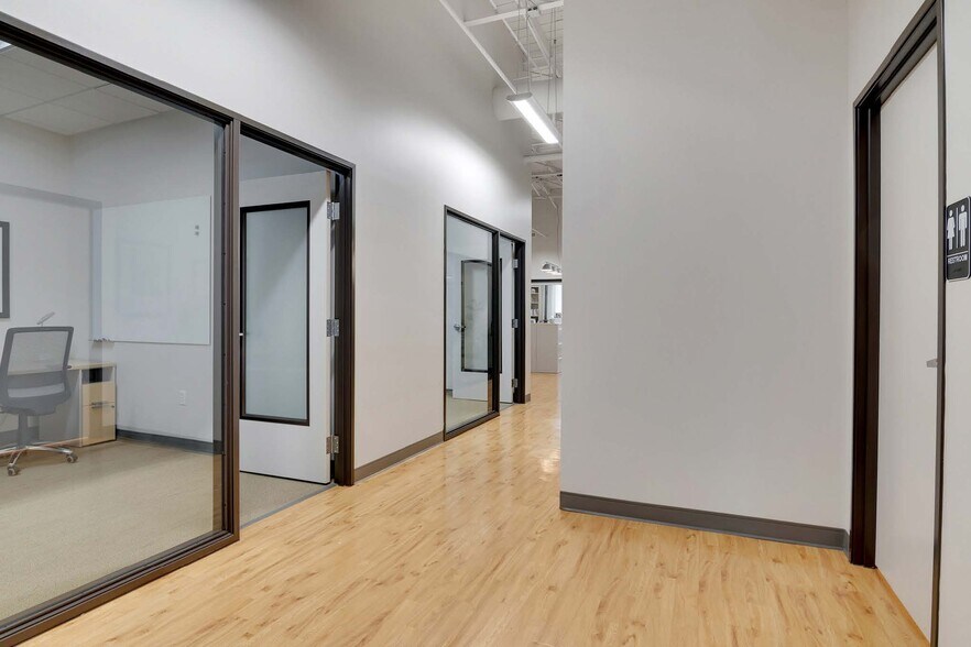 More Photos Of 3000 Race St, Fort Worth Office For Lease