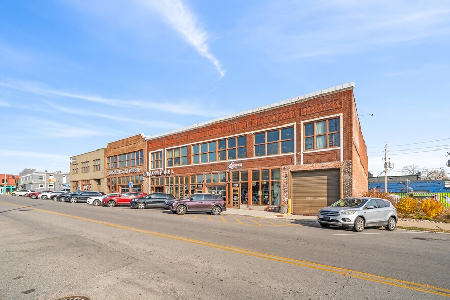 More Photos Of 3107-3111 Gillham Rd, Kansas City Storefront Retail Office For Sale