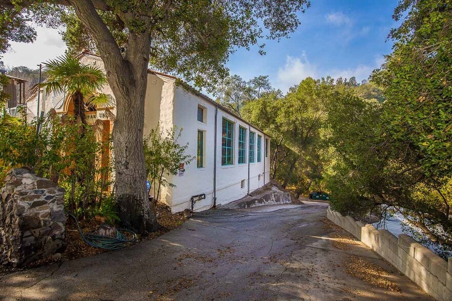 More Photos Of 1105 N Topanga Canyon Blvd, Topanga Restaurant For Sale