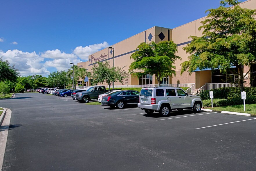 More Photos Of 13830 Jetport Commerce Pky, Fort Myers Warehouse For Lease