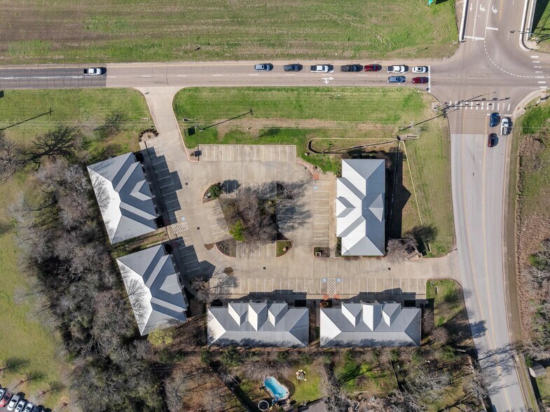 More Photos Of 2425 Earl Rudder Fwy S, College Station Office For Lease