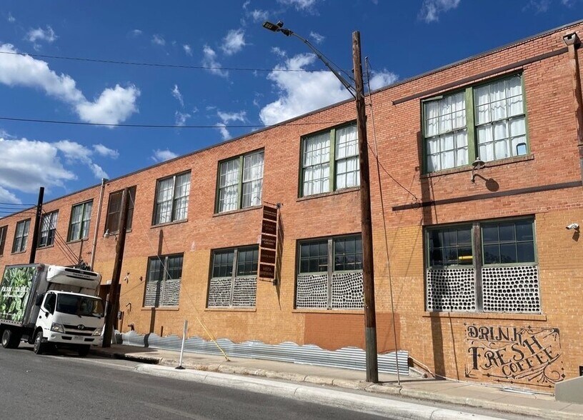More Photos Of 1333 Buena Vista St, San Antonio Warehouse For Lease