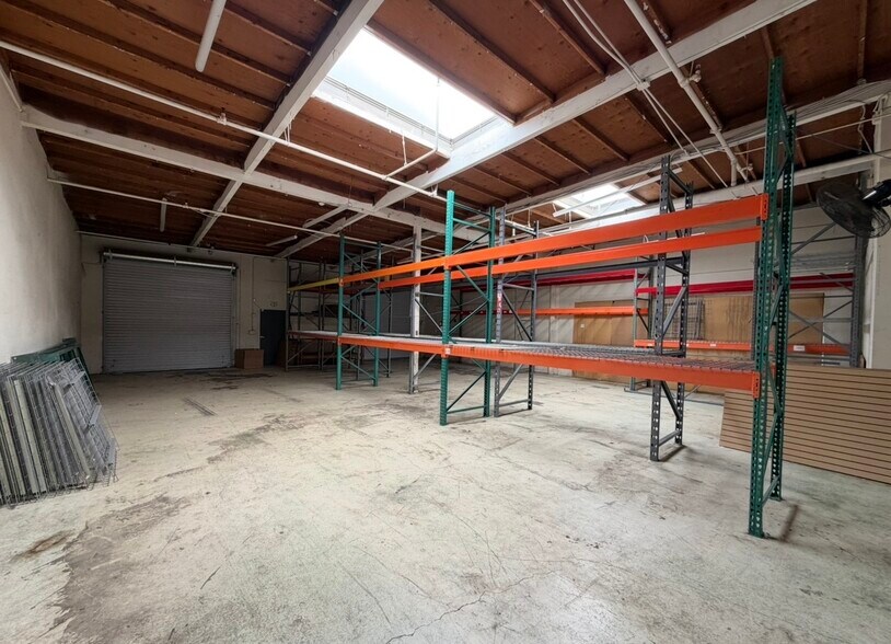More Photos Of 1914 W Mission Rd, Escondido Warehouse For Lease