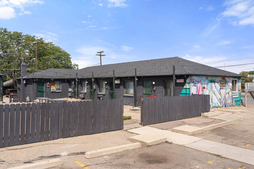 More Photos Of 1457 Kenton St, Aurora Apartments For Sale