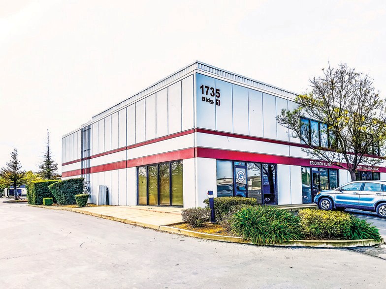 More Photos Of 1735 Enterprise Dr, Fairfield Light Distribution For Sale