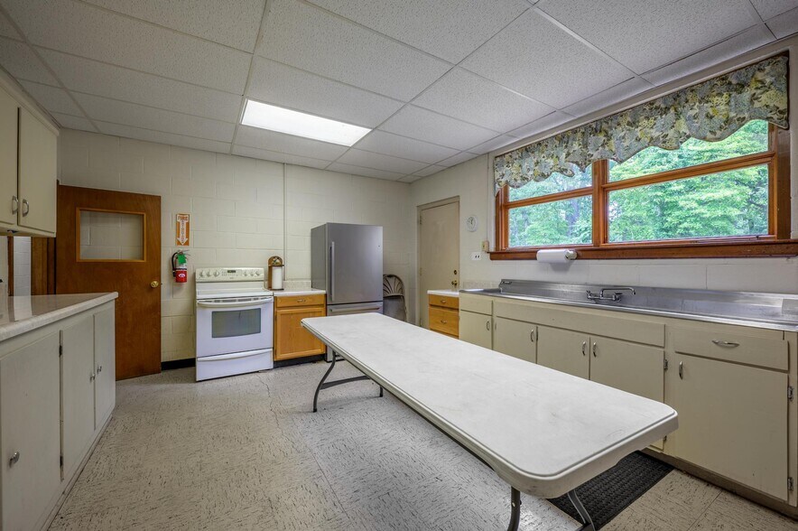 More Photos Of 240 Creek Rd, Mount Laurel Religious Facility For Sale