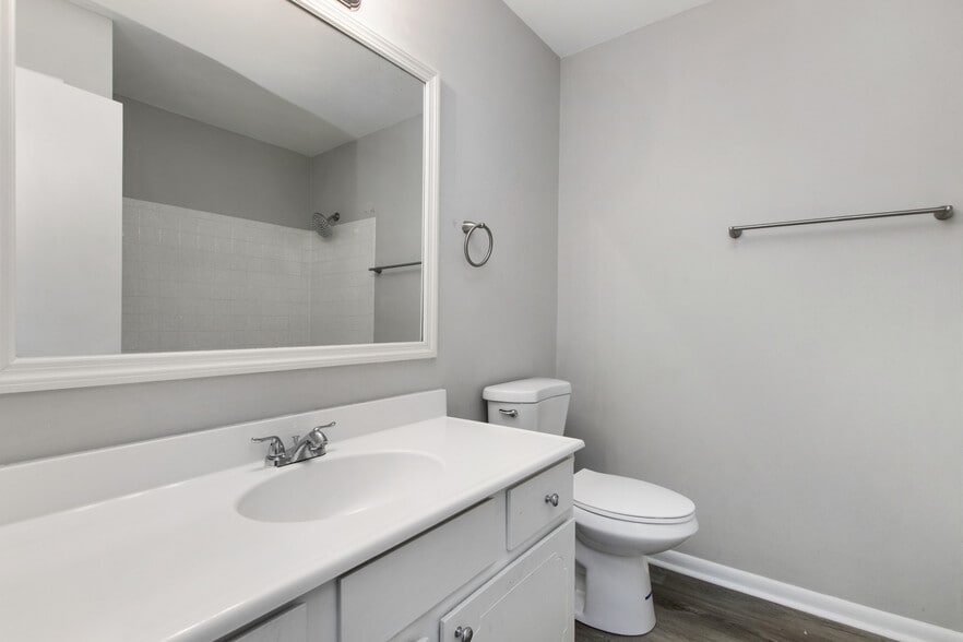 More Photos Of 1012-1032 Hickory Hill Ln, Hermitage Apartments For Sale