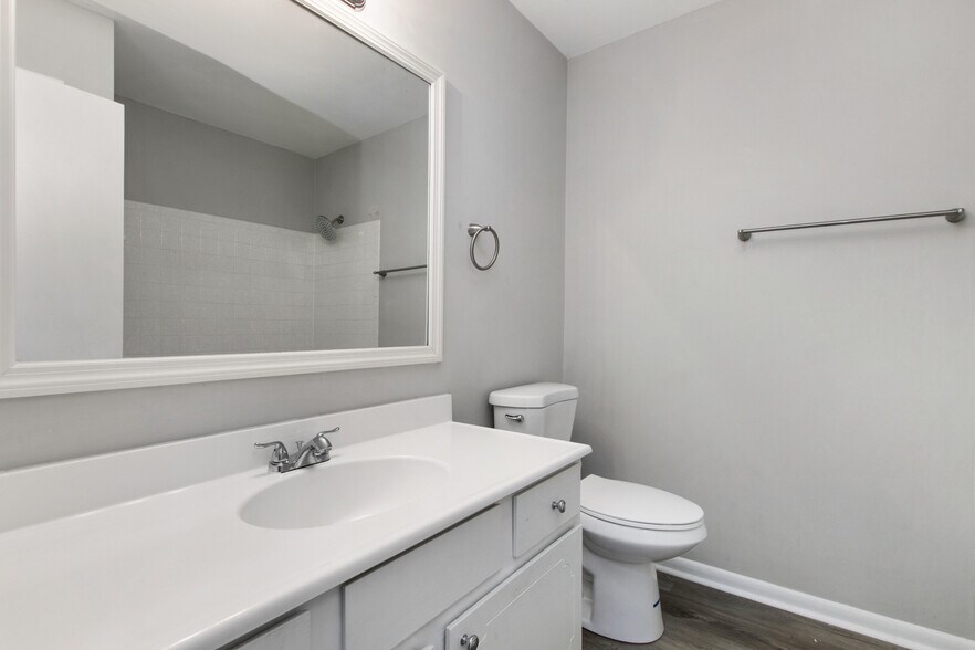 More Photos Of 1012-1032 Hickory Hill Ln, Hermitage Apartments For Sale