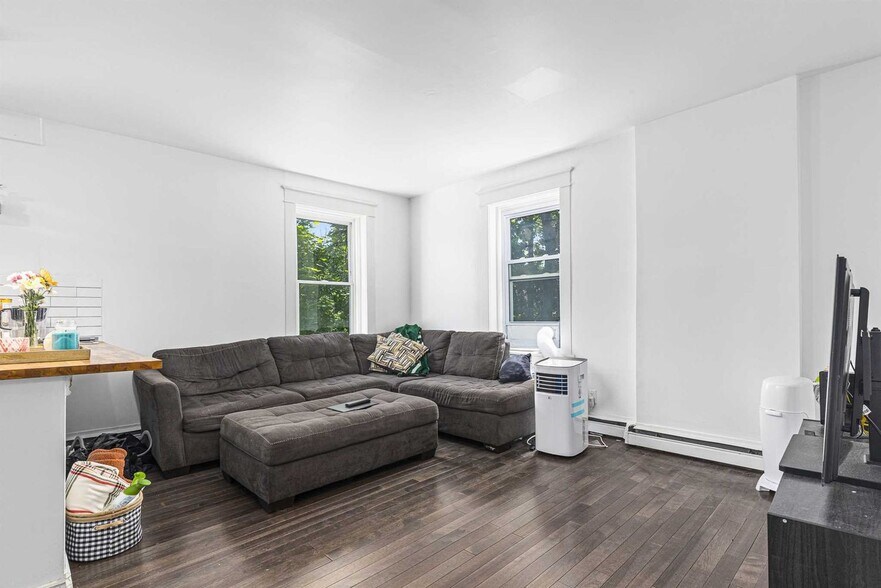 More Photos Of 2674 W Main St, Wappingers Falls Apartments For Lease