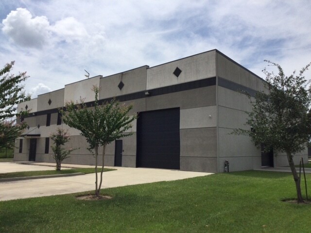 More Photos Of 8152 Spring Cypress Rd, Spring Light Distribution For Sale