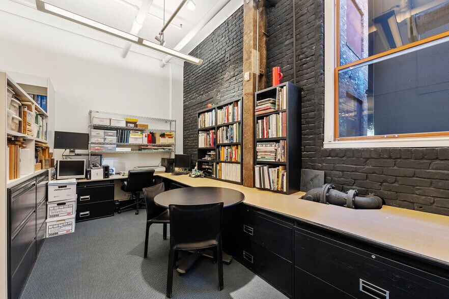 More Photos Of 720 York St, San Francisco Office For Lease