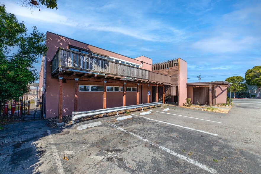 More Photos Of 120 Broadway, Richmond Medical For Sale