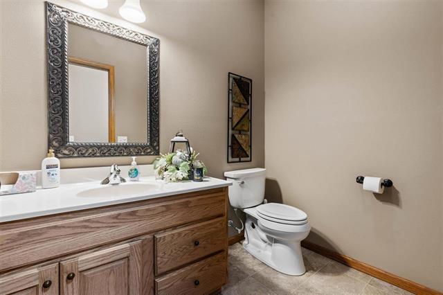 More Photos Of 217 8th Ave, Wellman Medical For Sale