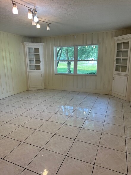 More Photos Of 1308 US Highway 80, Bloomingdale Office For Lease