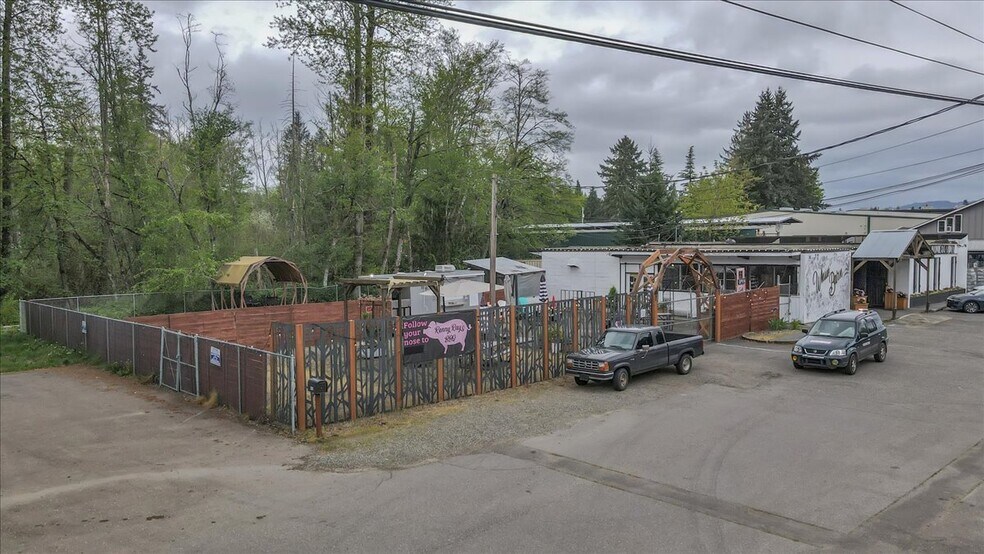 More Photos Of 23601 NE Wa-3, Belfair Freestanding For Sale