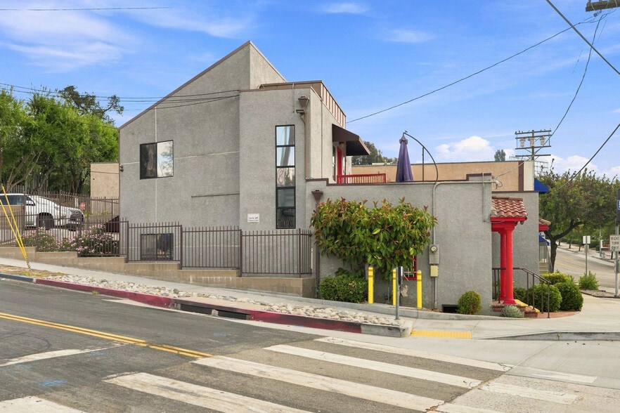 More Photos Of 1063 Colorado Blvd, Eagle Rock Medical For Sale