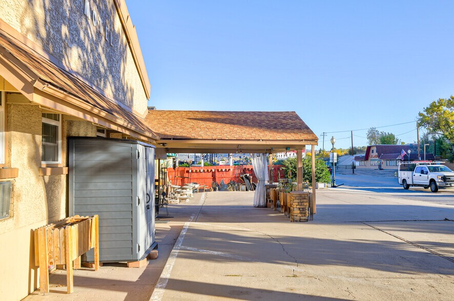 More Photos Of 807 Wilcox St, Castle Rock Storefront For Sale