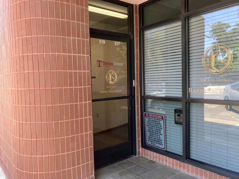 More Photos Of 513-519 W Center St, Visalia Coworking Space