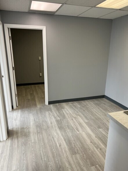 More Photos Of 17 White Horse Pike, Haddon Heights Medical For Sale