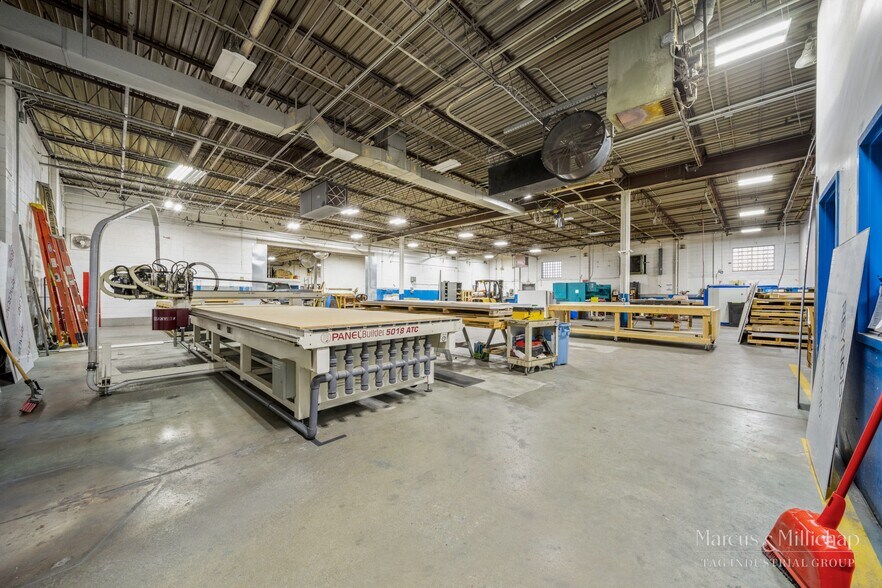 More Photos Of 5501 W Mill Rd, Milwaukee Manufacturing For Sale