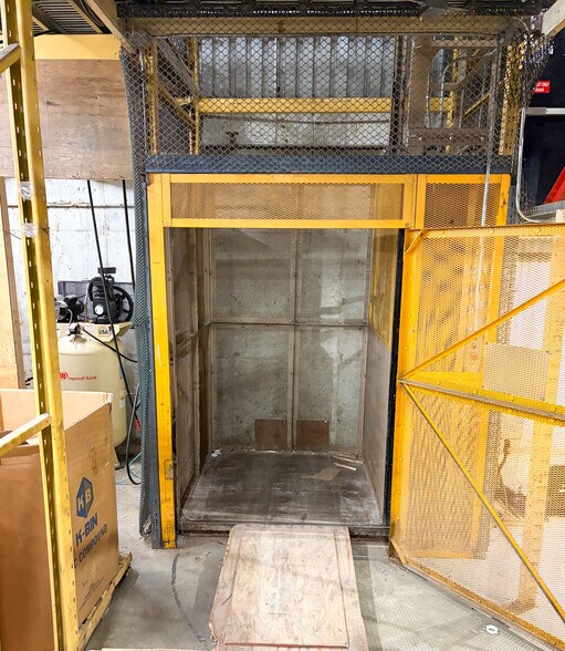 More Photos Of 1042-1050 W Swanzey Rd, Swanzey Warehouse For Sale