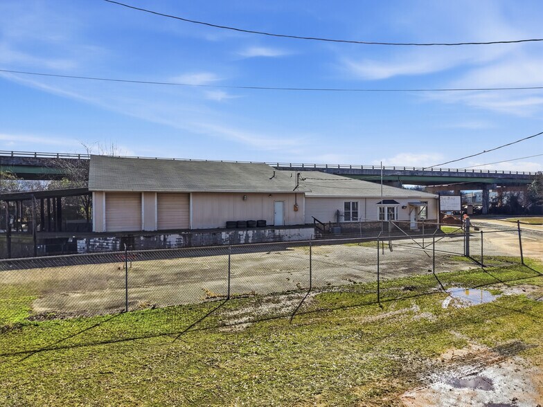 More Photos Of 401 Hodges Ave, Albany Industrial For Sale
