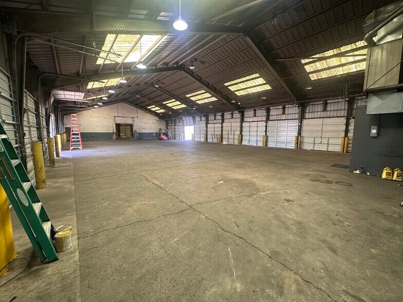 More Photos Of 2655 Buchanan Ave SW, Grand Rapids Truck Terminal For Lease