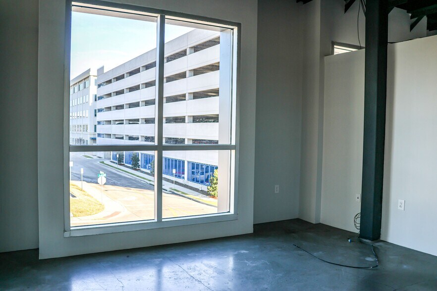 More Photos Of 1000 8th Ave, Fort Worth Storefront Retail Office For Sale