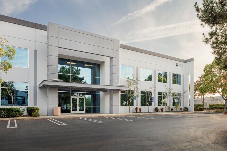 Primary Photo Of 995 Joshua Way, Vista Manufacturing For Lease